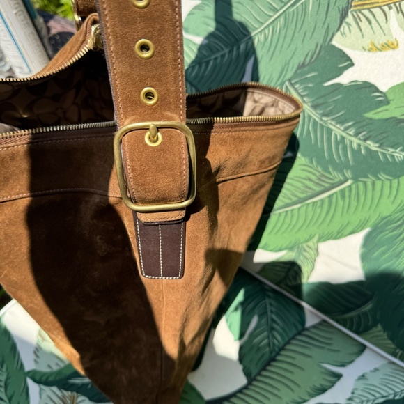 Vintage Coach Legacy XL Suede Duffle #9322 - Picture 5 of 14